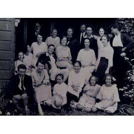 James Family at 'Rosemont' Farm, Dunmore