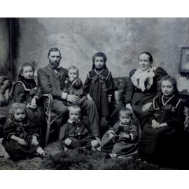 Thomas and Rachel Welbury James (nee Arnold) and Family