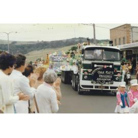 Oak Flats Parade
