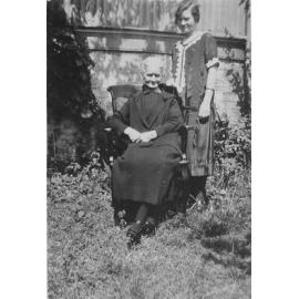 Euphemia Couch and Annie Doreen Couch