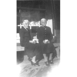 Euphemia Couch and Nellie Ulrick