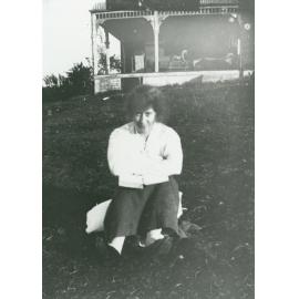 A member of the Thomas Family at 'St Ives', Dunmore