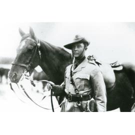 Colonel Colin Dunmore Fuller (1882-1956) and his horse 'Illawarra'