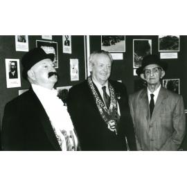 Ron Mumford, Mayor Cec Glenholmes & Lew Stubbs