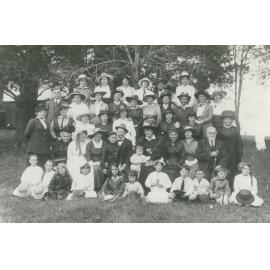 Picnic at Albion Park early 1900s