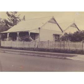Pat O'Gorman's home, Tongarra Road, Albion Park