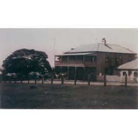 New Royal Hotel, Shellharbour