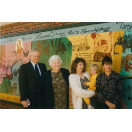 Mayor Cec Glenholmes, Lorna Brown, Merrilyn and Cassie Steel, and Artist Tori de Mestre