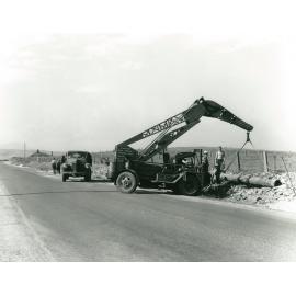Laying the water pipes to Albion Park 1955