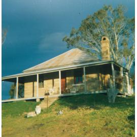 Tullimbar School residence