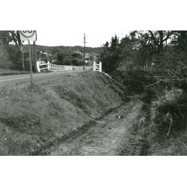 Stock crossing beside Manson's Bridge, Albion Park