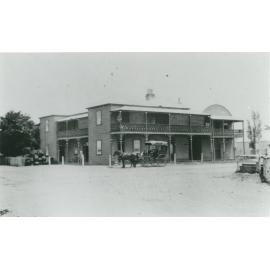 The Commercial Hotel, Albion Park