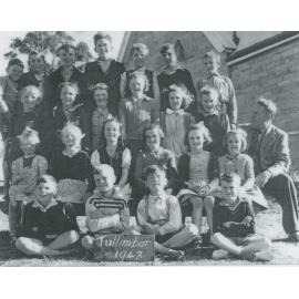 Tullimbar School pupils 1947