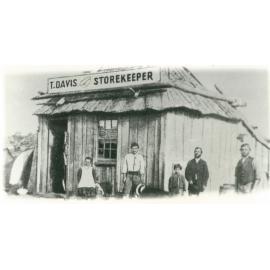 Thomas Davis' store at Tullimbar
