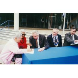 Signing of the Aboriginal Statement of Commitment