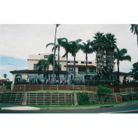 Ocean Beach Hotel