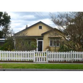 Cottage, 102 Tongarra Road, Albion Park