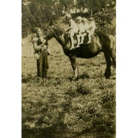 Ackroyd Children on Nugget the Horse